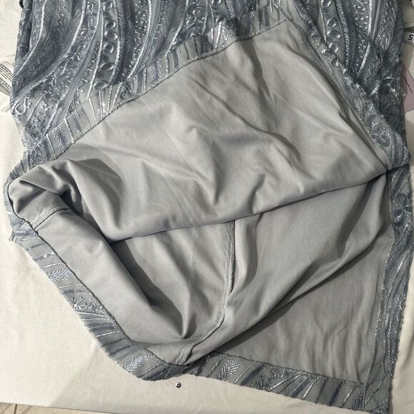 NEW $278 JS Collections [ 18‎ ] Rosalynn Embroidered V-Neck Column Gown S1326 - Picture 7 of 16